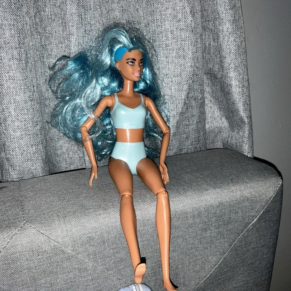 Barbie Cutie Reveal 2022 Husky Articulated Loose Doll HJL63 Snowflake Sparkle